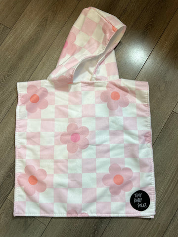 Hooded Towel- Pink Daisy