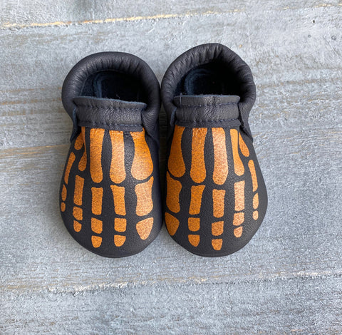 Black/ Orange Skelly Toes