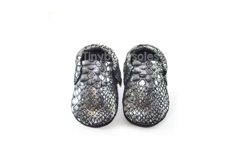 ENCHANTED SILVER MOCCASINS